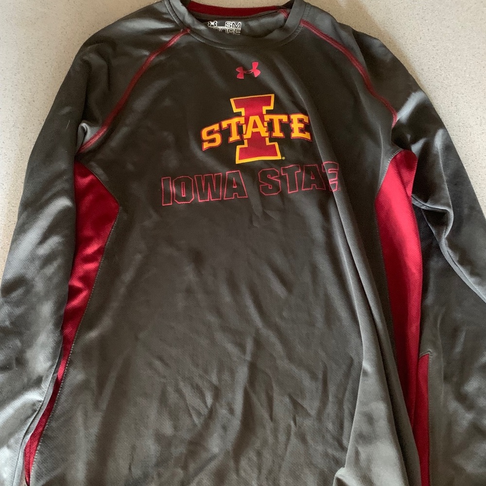Under Armour long sleeve Iowa State Size Small